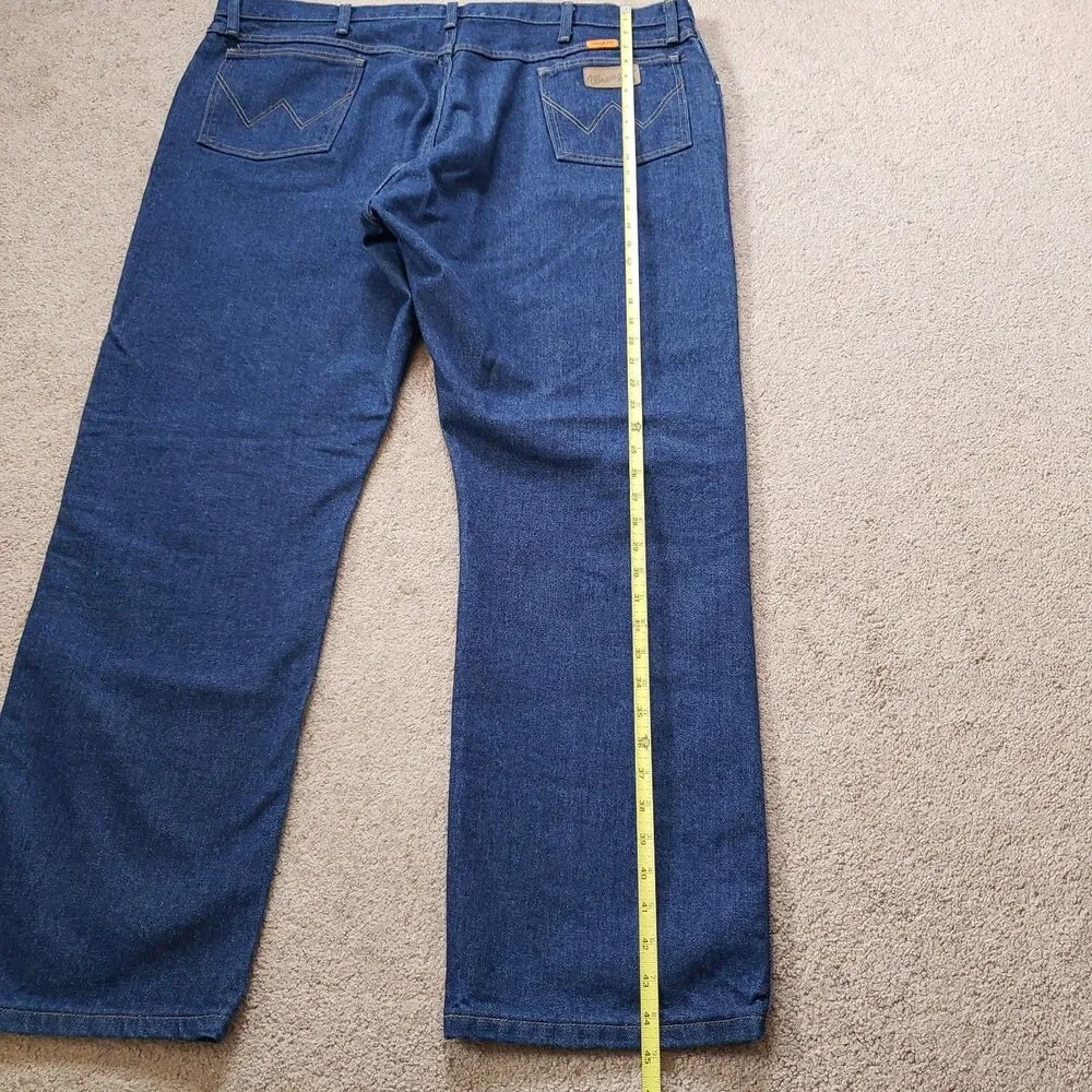 NWOT Wrangler Cowboy Cut Flame Resistant Size 44x32 Mens Blue Denim Jeans CAT2